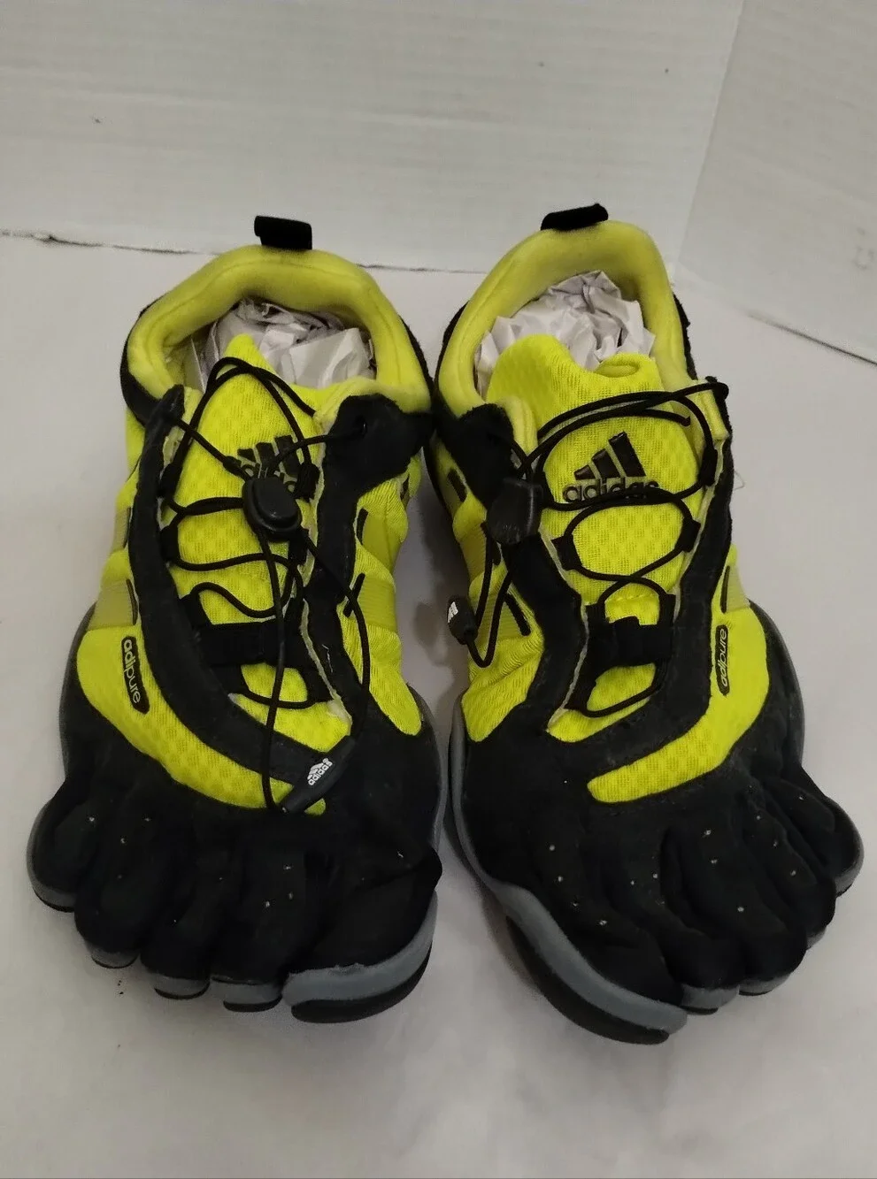 adidas minimalist toe